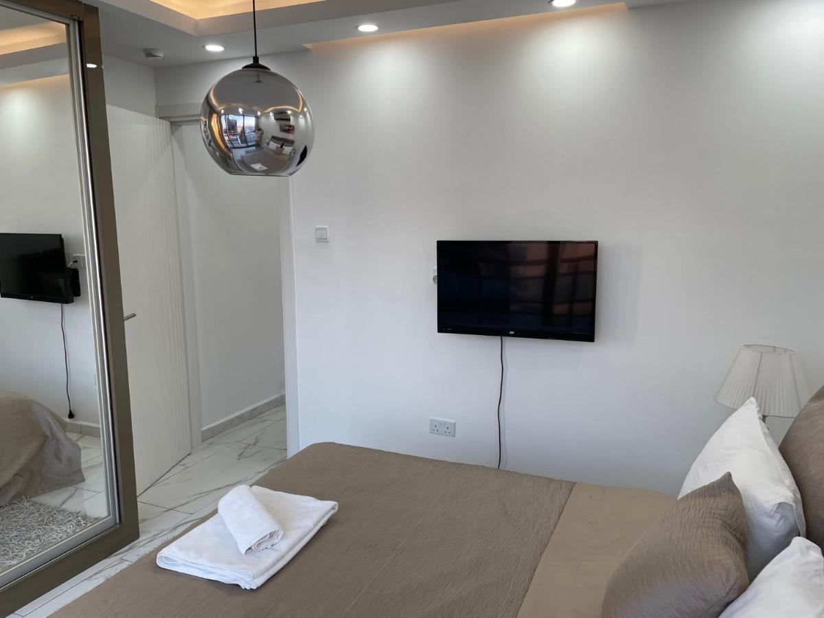 Elegant 2+1 Flat In The Heart Of Kyrenia + Wifi Apartment Exterior photo